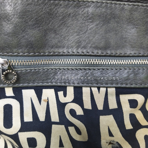 Marc By Marc Jacobs Olive Green Pebbled Leather Flap Closure Crossbody Bag - Picture 12 of 16